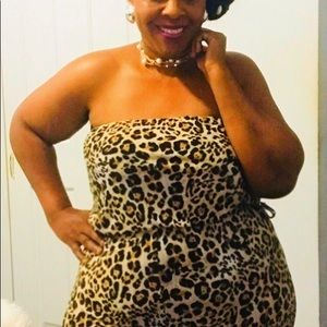 Romper. Belt is missing .👛👛👛👛